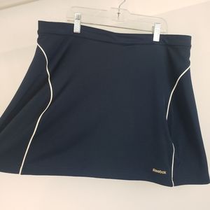 Reebok navy skort size L